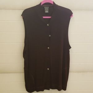 Womans sleeveless top